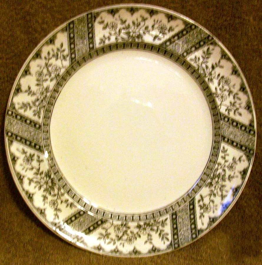 Tivoli Dinner Plate by Ralph Hamersley-1