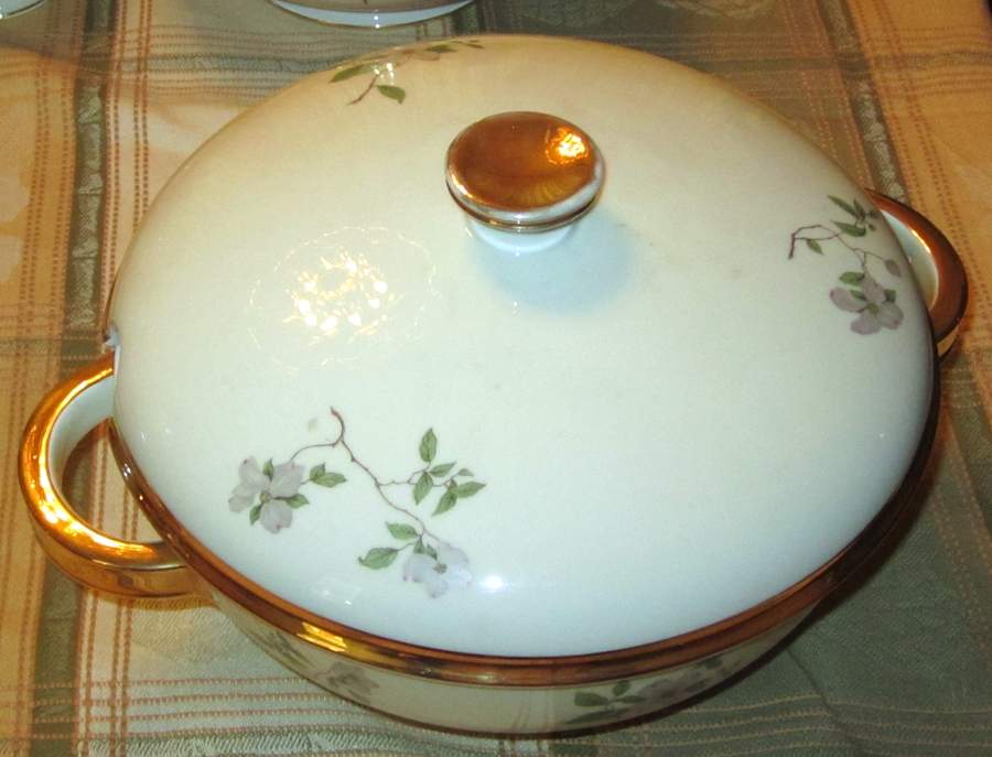 R2321 Tureen &  Lid by Rosenthal - Continental-1