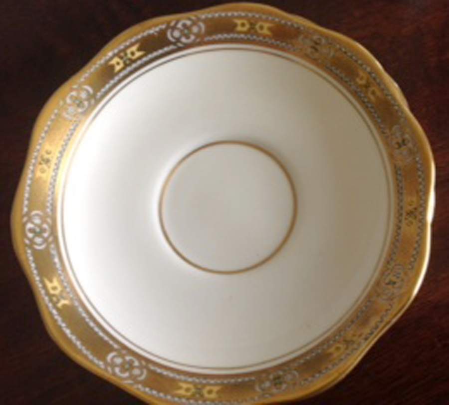 2955 Saucer by Roslyn (England)-1