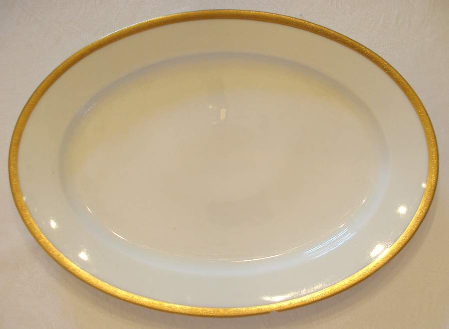 ROB470 Dinner Plate by Royal Bayreuth-1
