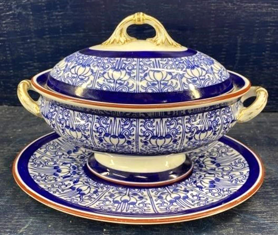 9624 Blue Gravy Boat & Lid w/Underplate by Royal Worcester-1