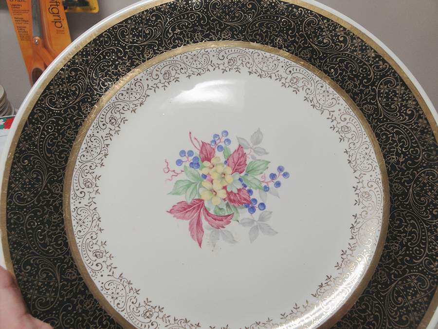 RYL366 Black Dinner Plate by Royal (USA)-1