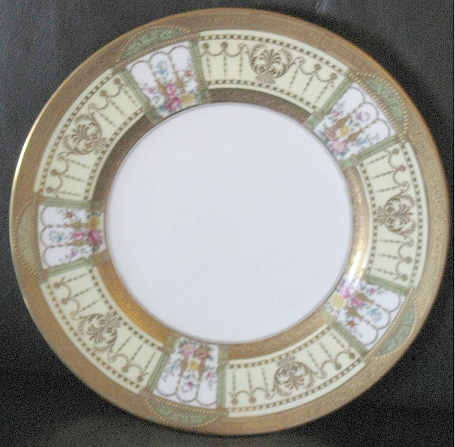 V4277 Dinner Plate by Royal Cauldon-1