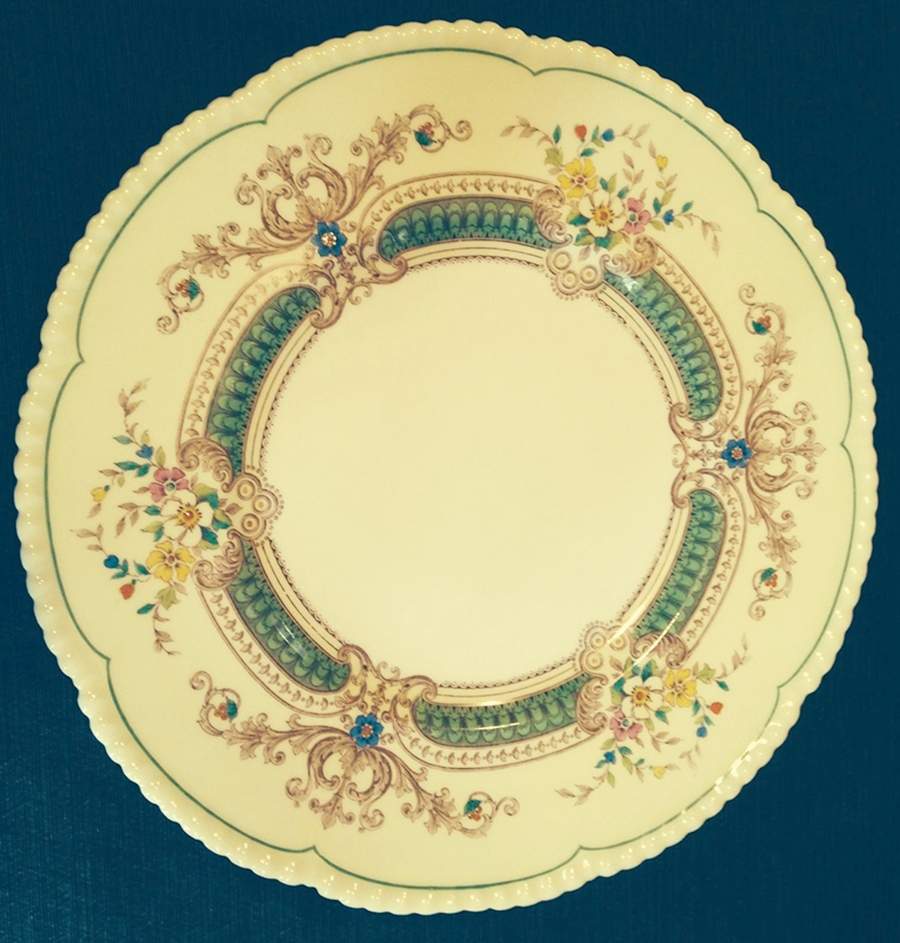 9081 Dinner Plate by Royal Cauldon-1