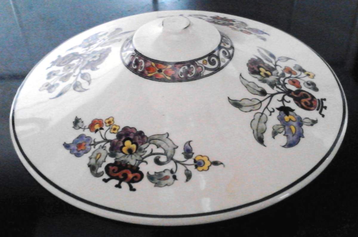 Pekin Lid for Round Vegetable by Royal Cauldon-1
