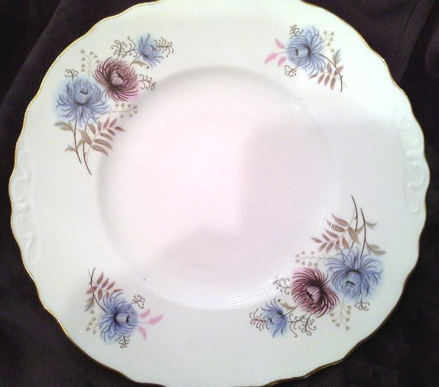 7867 Cake Plate by Royal Vale-1