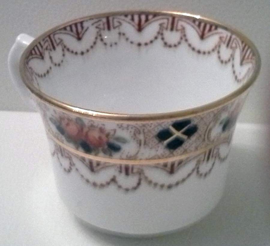 Reney Flat Cup by Roslyn (England)-1