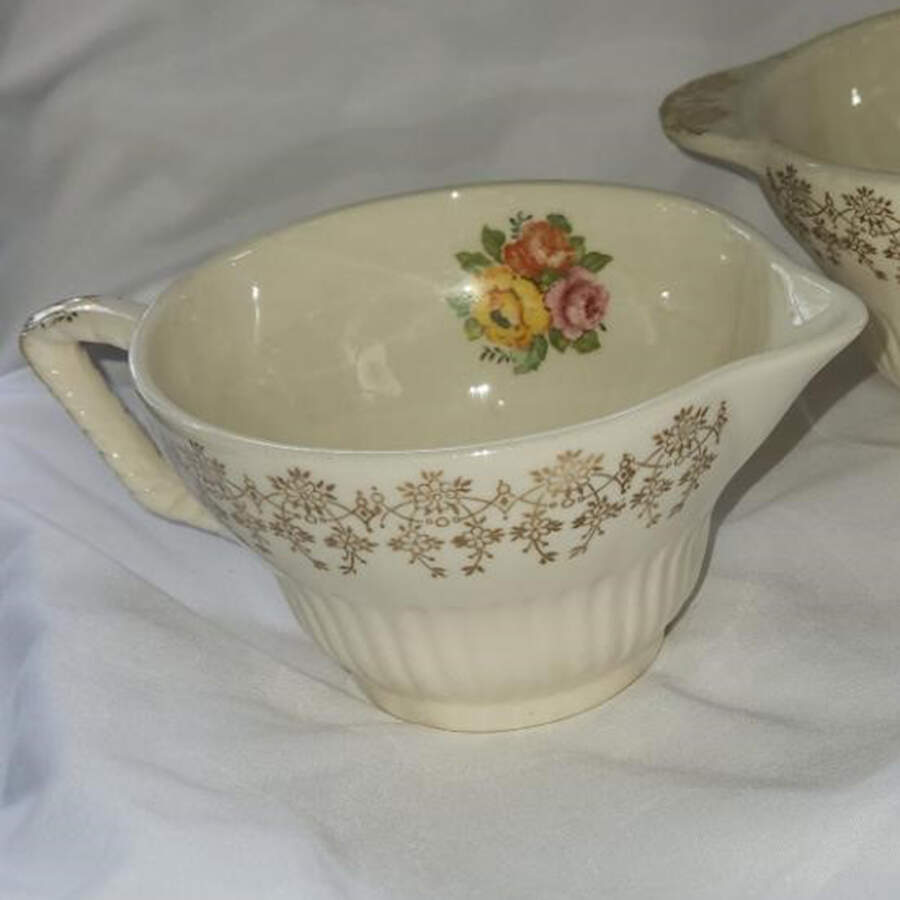 RYL372 Creamer by Royal (USA)-1