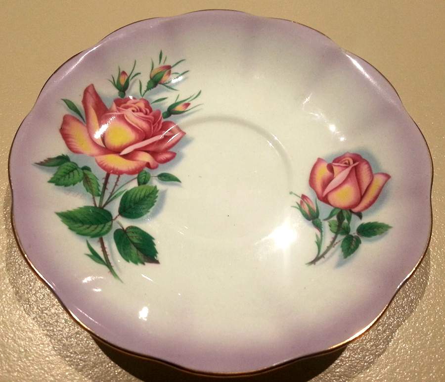 ROA280 Saucer by Royal Albert-1
