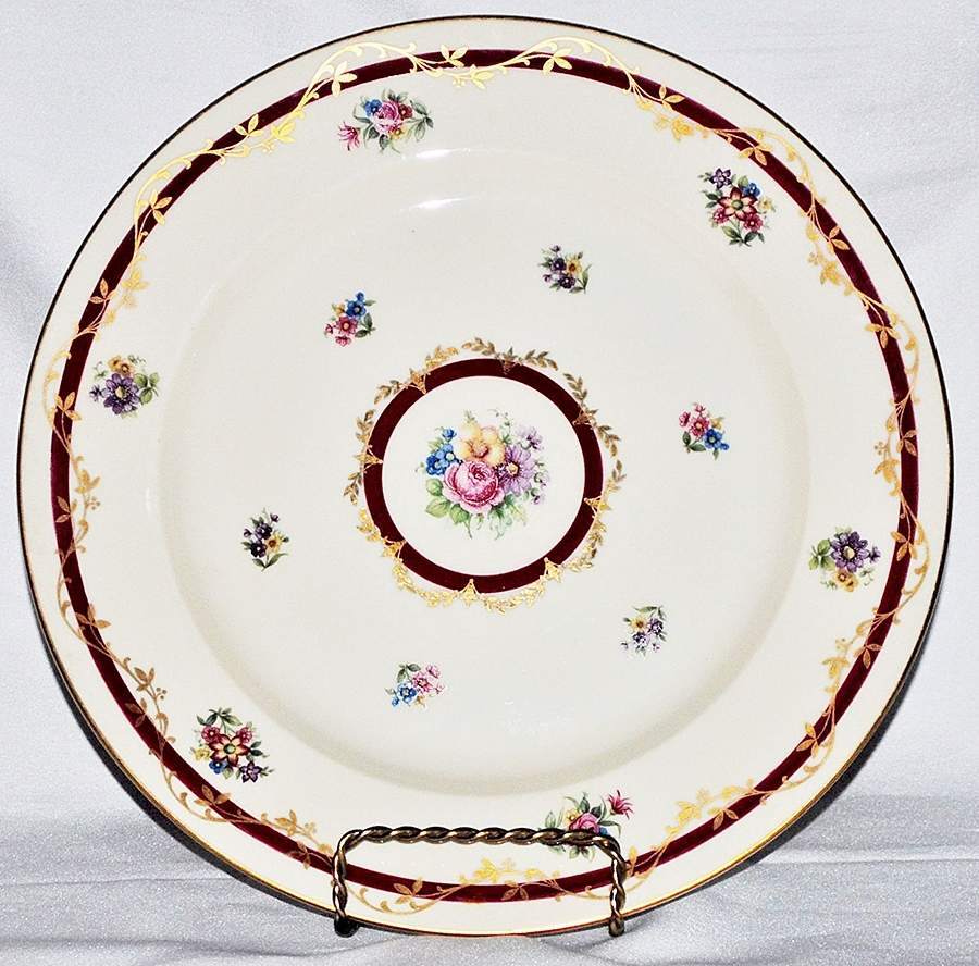 ROB476 Dinner Plate by Royal Bayreuth-1