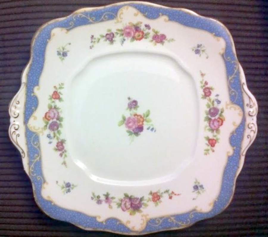 ROA281 Handled Cake Plate by Royal Albert-1