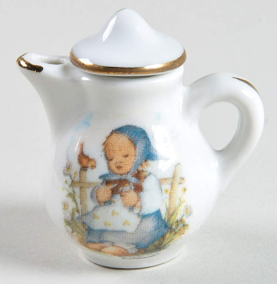He Loves Me? Toy Coffee Pot and Lid by Reutter Porzellan-1