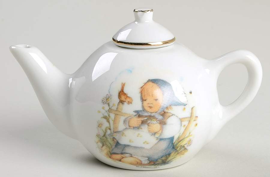 He Loves Me? Toy Teapot & Lid by Reutter Porzellan-1