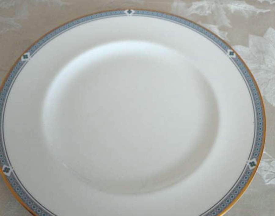 Felsham Dinner Plate by Royal Doulton-1
