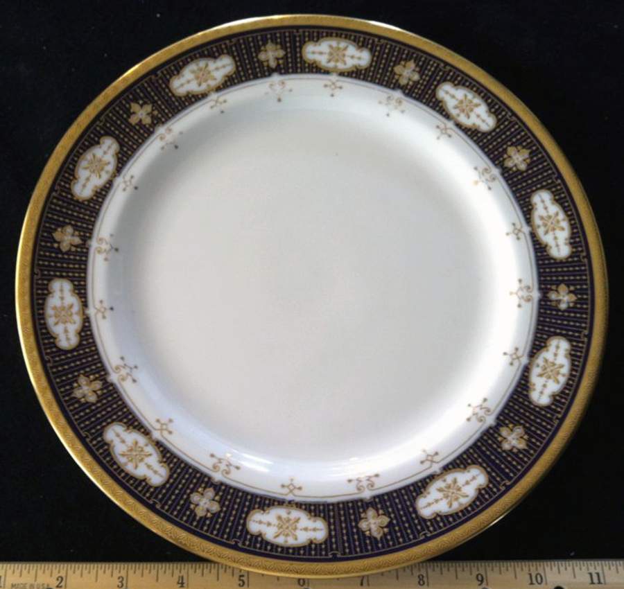 Hb7297 Dinner Plate by Royal Doulton-1