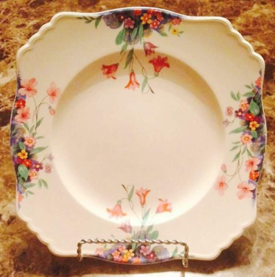 Rwi232 Dinner Plate by Royal Winton-1