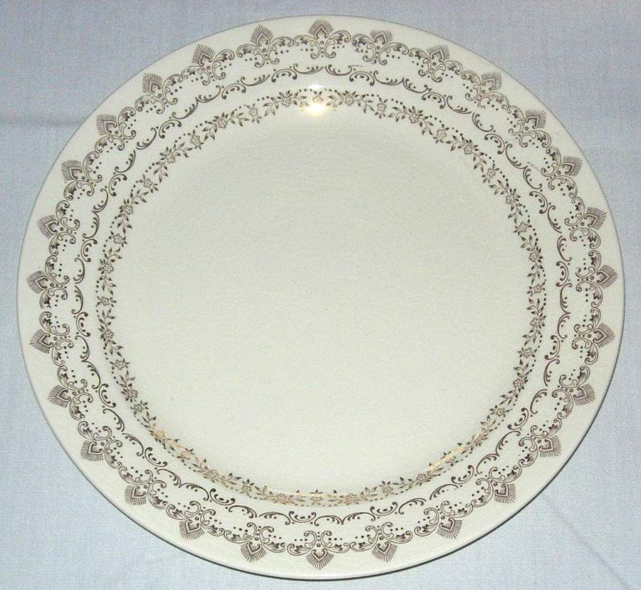 RYL376 Dinner Plate by Royal (USA)-1
