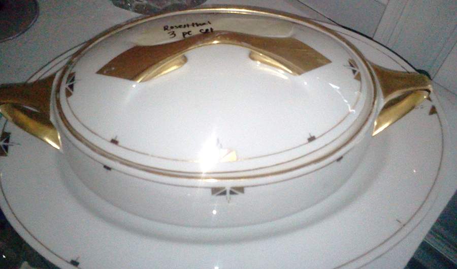 R2984 Gravy Boat w/Attached Underplate & Lid by Rosenthal - Continental-1