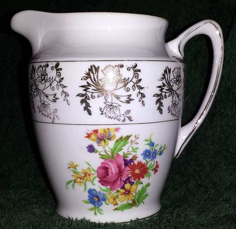 3155 Creamer by Rosina-Queens-1