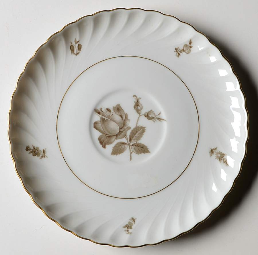 ROB480 Saucer by Royal Bayreuth-1