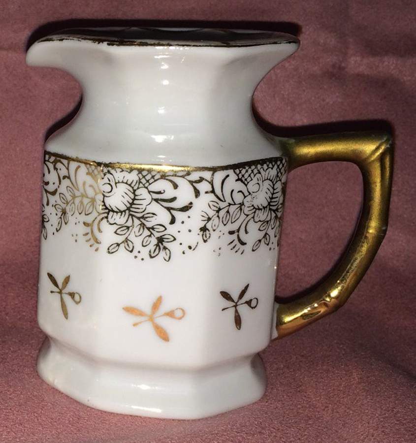 Oriental Lace Creamer by Royal Crown (Japan)-1