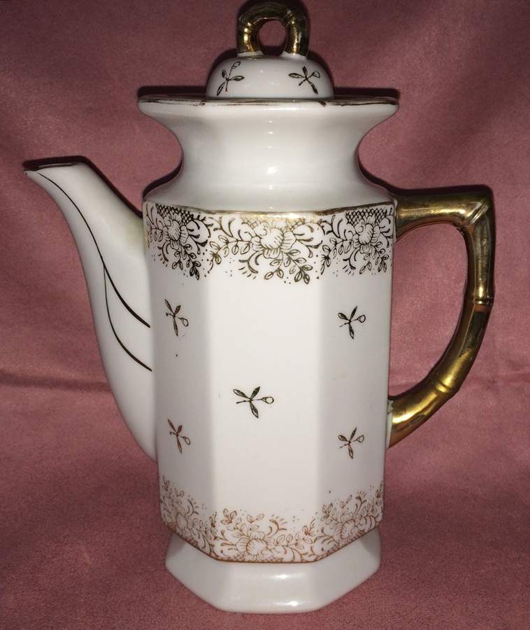 Oriental Lace Coffee Pot & Lid by Royal Crown (Japan)-1