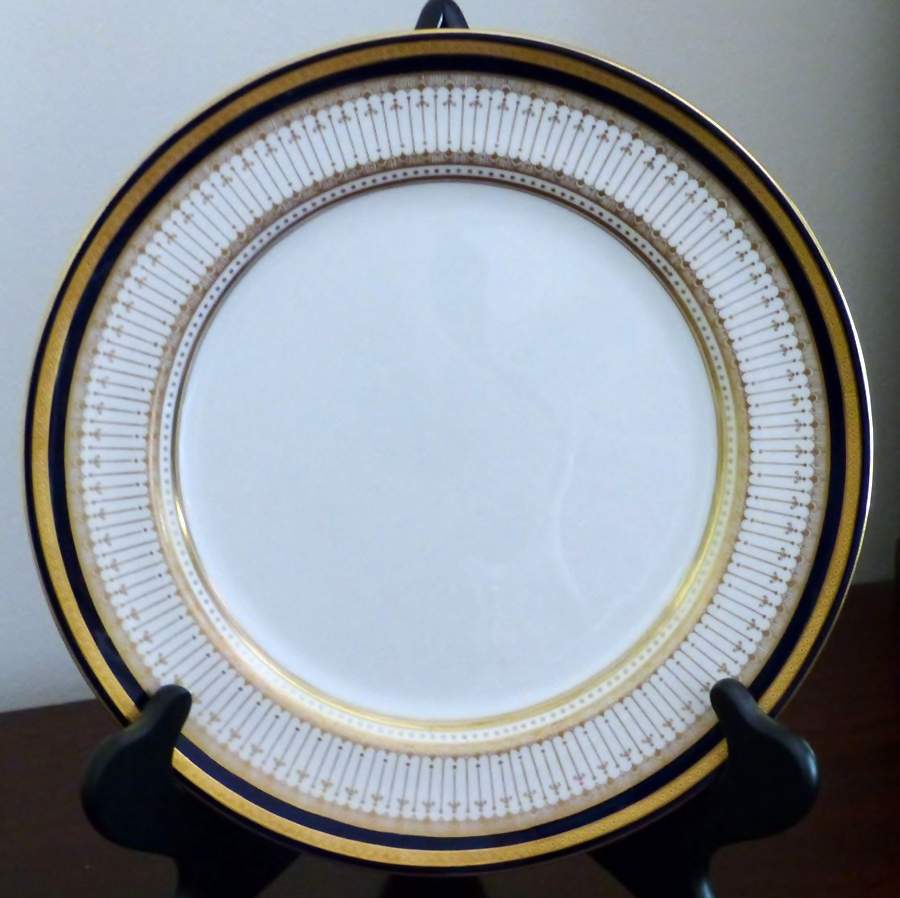 E5449 Dinner Plate by Royal Doulton-1