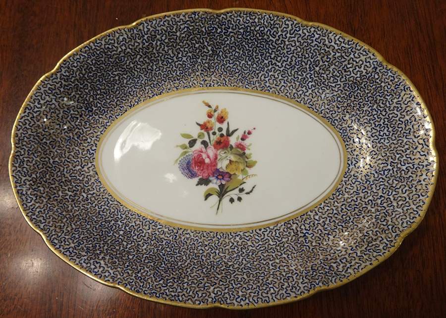 E8869 10" Oval Vegetable Bowl by Royal Doulton-1