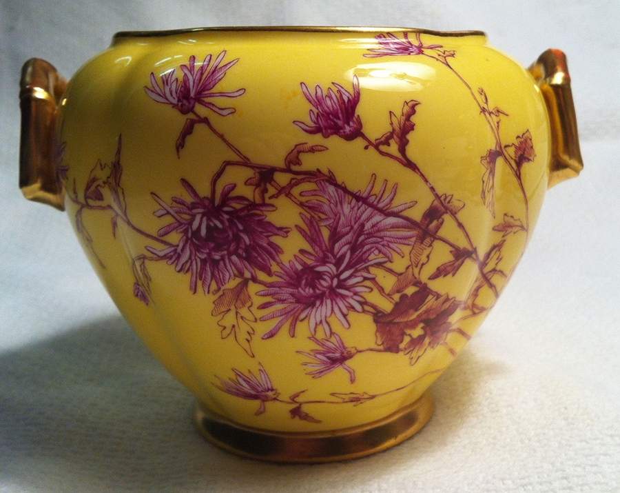 W3090 Vase by Royal Worcester-1