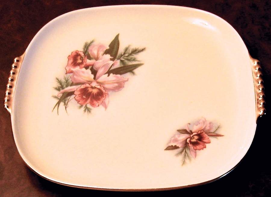 RGR147 14" Oval Serving Platter by Royal Grafton-1