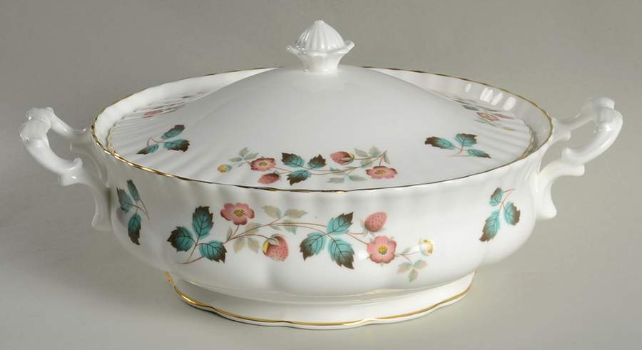 RIC10 Round Covered Vegetable by Richmond (England)-1