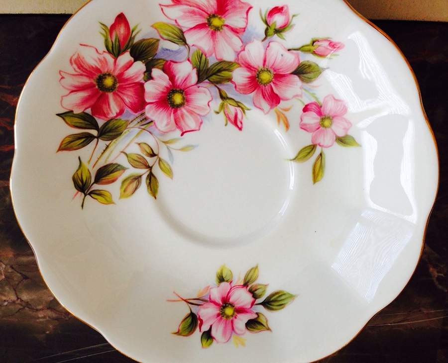 RIC11 Saucer by Richmond (England)-1