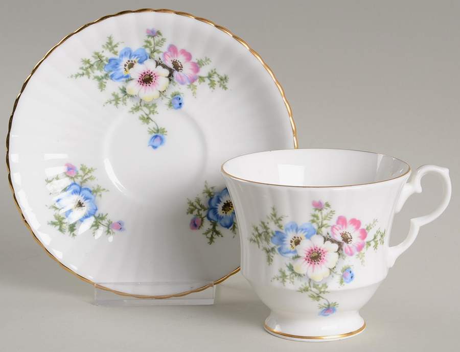 D3124 Footed Cup & Saucer Set by Royal Windsor-1