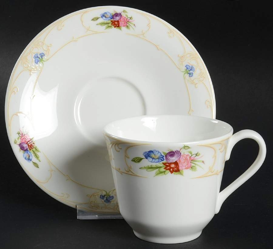 RD374 Flat Cup & Saucer Set by Royal Doulton-1