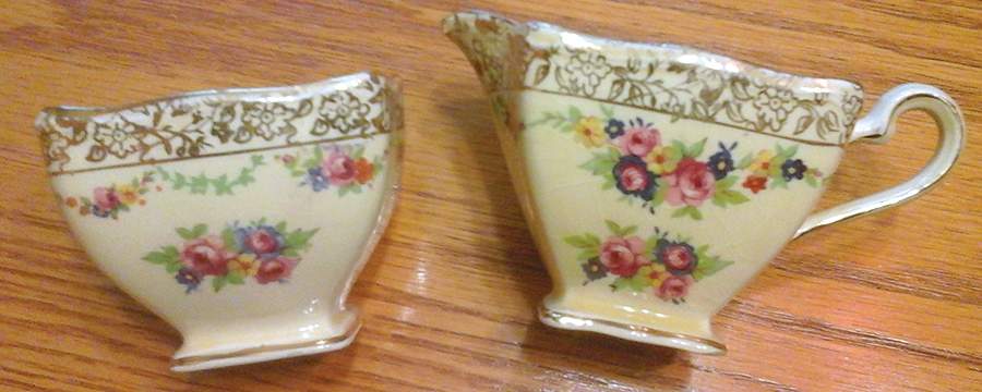 4704 Creamer by Royal Winton-1