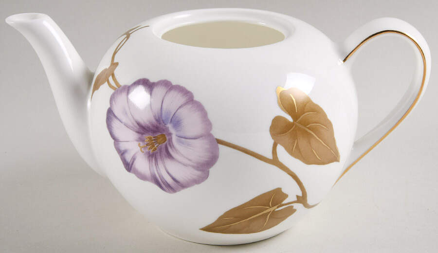 Flora Teapot No Lid by Royal Copenhagen-1