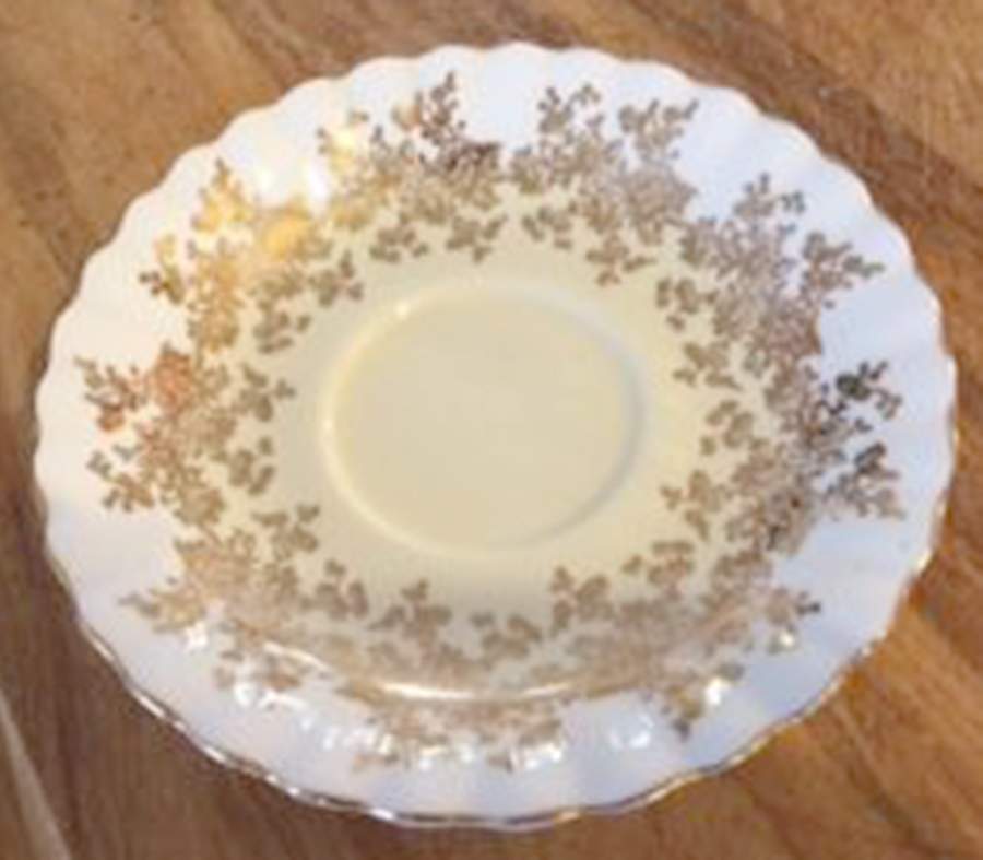 ROA293 Saucer by Royal Albert-1