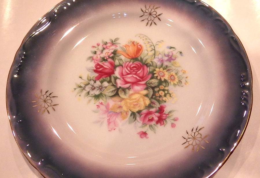 RCW30 Dinner Plate by Royal Crown (Japan)-1