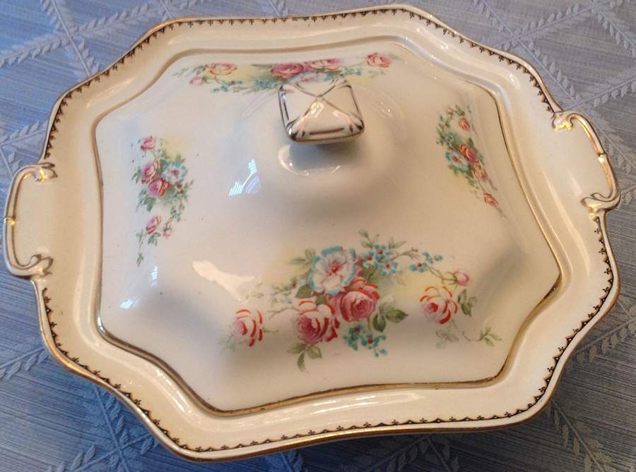9761 Octagonal Covered Vegetable by Royal Winton-1