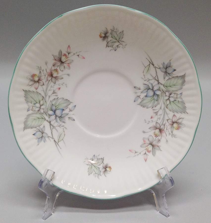 RIA103 Saucer by Rosina-Queens-1