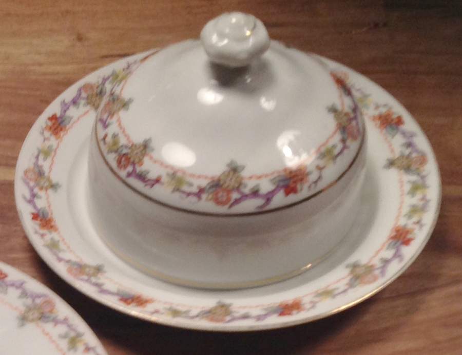 R2335 Round Covered Butter by Rosenthal - Continental-1