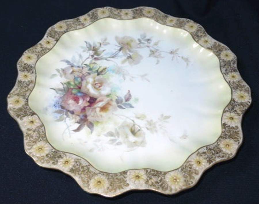 RD376 Dinner Plate by Royal Doulton-1