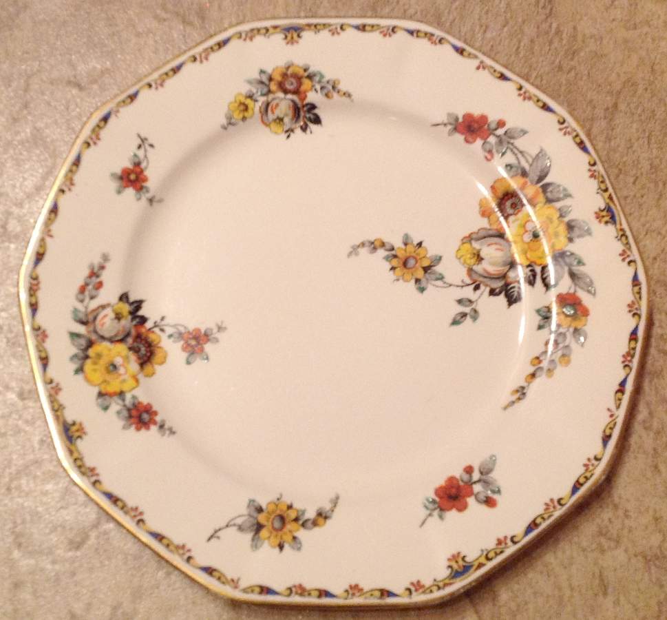 RWI237 Dinner Plate by Royal Winton-1