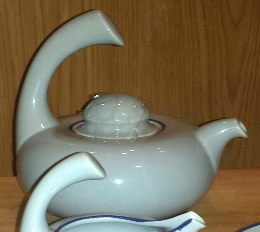 R3011 Teapot & Lid by Rosenthal - Continental-1