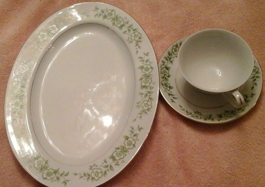 Cindy 12" Oval Serving Platter by Royal M-Mita-1