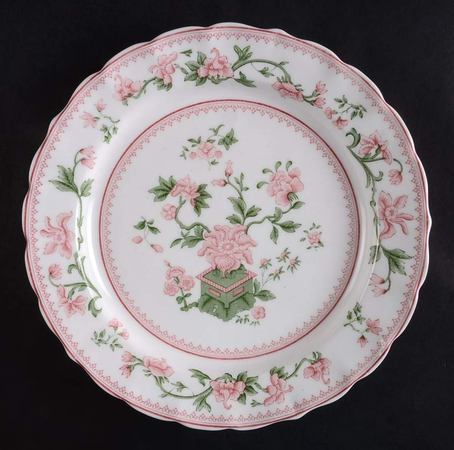RD379 Luncheon Plate by Royal Doulton-1