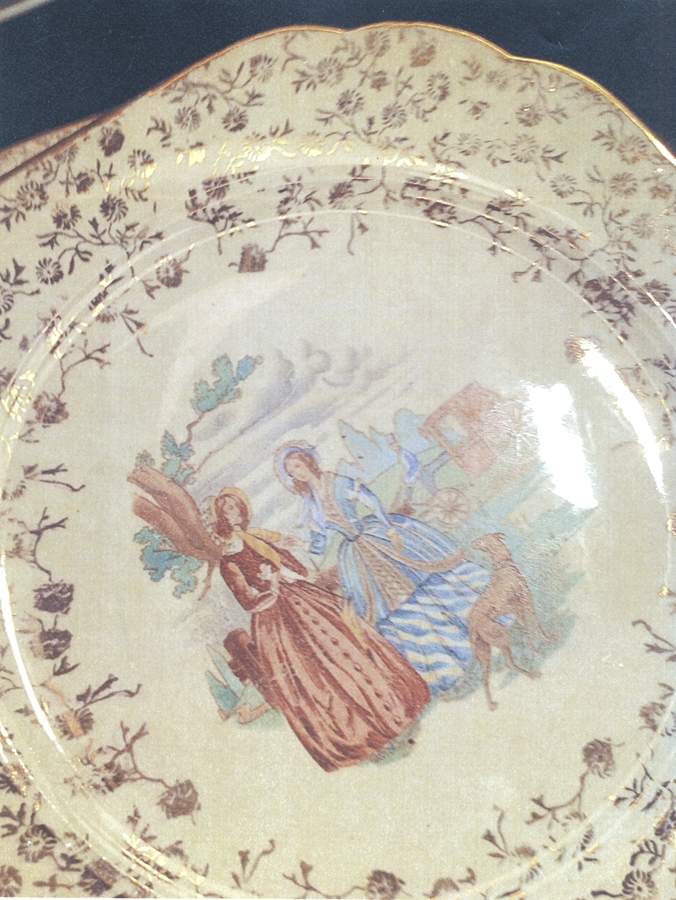 RYL390 Dinner Plate by Royal (USA)-1