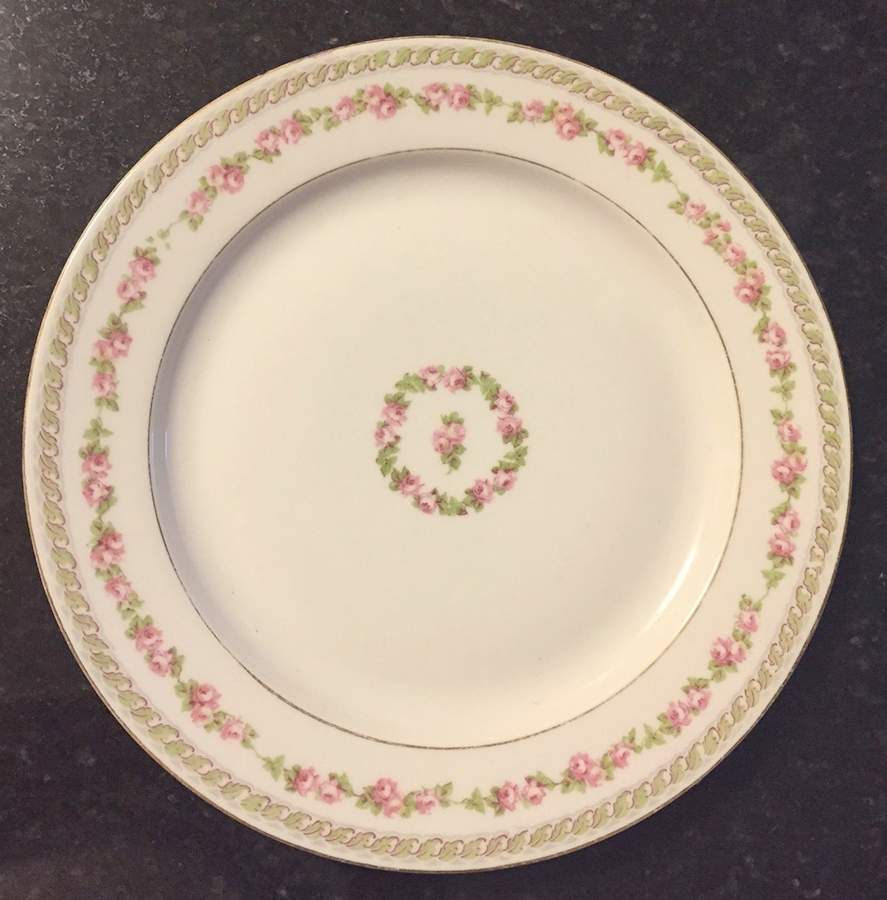RDN235 Dinner Plate by M Redon-1