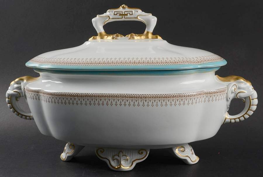 W2437 Tureen &  Lid by Royal Worcester-1