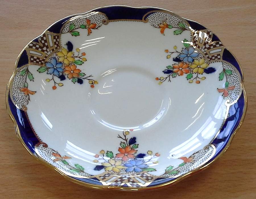7552 Saucer by Royal Albert-1